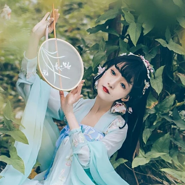 森林花仙子女生頭像，唯美古風真人頭像
