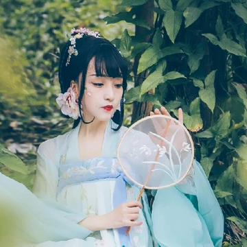 森林花仙子女生頭像，唯美古風真人頭像