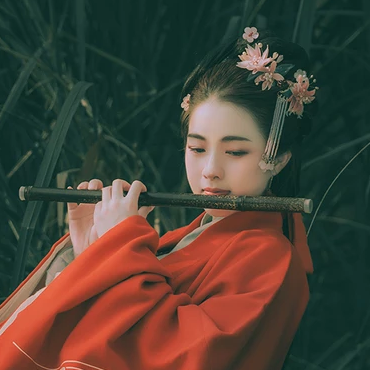 文藝紅衣帶傘女生頭像，唯美古風(fēng)真人頭像