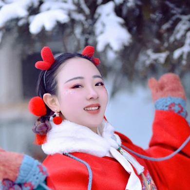 雪景俏皮可愛女生頭像，唯美古風(fēng)真人頭像