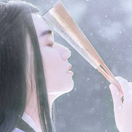 雪景翩翩公子帶折扇頭像，唯美古風(fēng)真人頭像