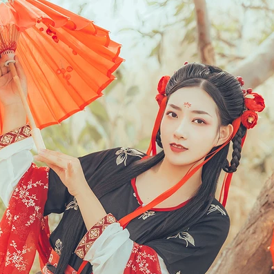 紅妝帶紅傘女生頭像，唯美古風(fēng)真人頭像