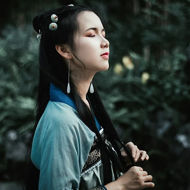古典淡雅帶團(tuán)扇頭像，唯美古風(fēng)真人頭像