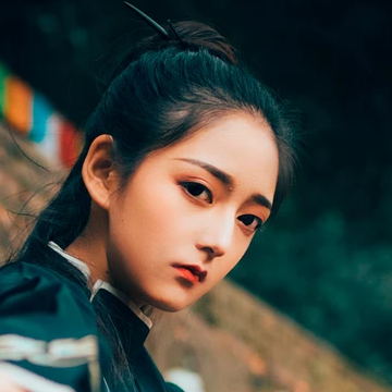 霸氣帶兵器俠客女生頭像，唯美古風(fēng)真人頭像