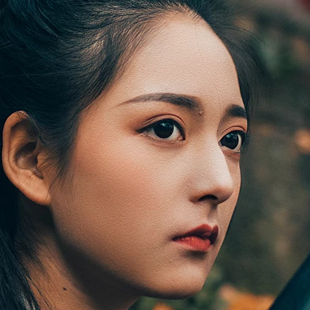 霸氣帶兵器俠客女生頭像，唯美古風(fēng)真人頭像