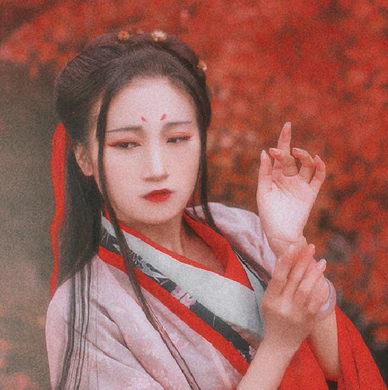 楓葉紅女生頭像，唯美古風(fēng)真人頭像