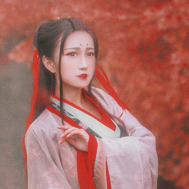 楓葉紅女生頭像，唯美古風(fēng)真人頭像