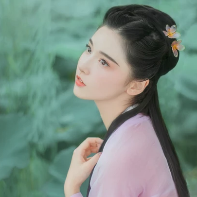 柳下紫衣帶傘頭像，唯美古風(fēng)真人頭像