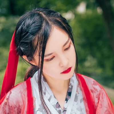 紅衣喝酒女生頭像，唯美古風(fēng)真人頭像
