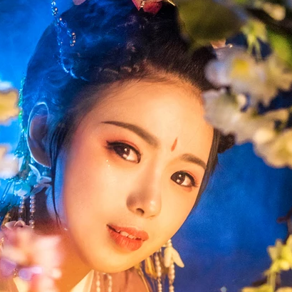 五彩星空提燈少女頭像，唯美古風真人頭像