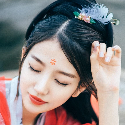 紅妝紗衣女生頭像，唯美古風(fēng)真人頭像