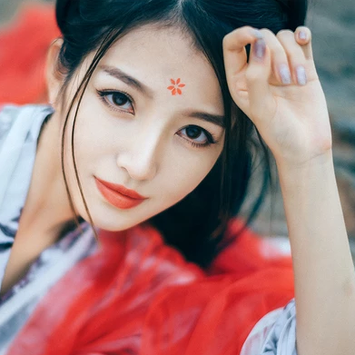 紅妝紗衣女生頭像，唯美古風(fēng)真人頭像