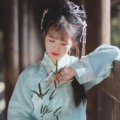文藝女生頭像，唯美古風真人頭像