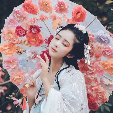 嬌艷粉色桃花女生頭像，唯美古風(fēng)真人頭像