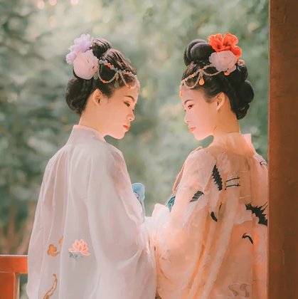 并蒂花閨蜜頭像，唯美古風真人頭像