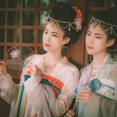 并蒂花閨蜜頭像，唯美古風真人頭像