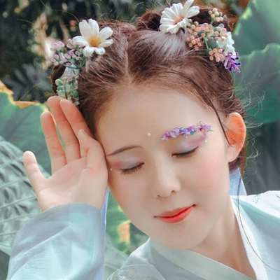 清新可愛(ài)美人妝女生頭像，唯美古風(fēng)真人頭像