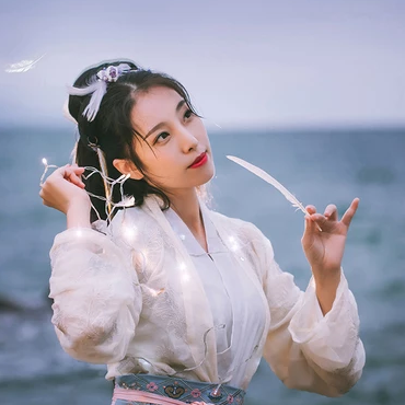 夜下星空女生頭像，唯美古風真人頭像