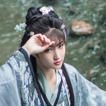 古典琵琶女子頭像，唯美古風(fēng)真人頭像