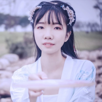 清新帶團(tuán)扇女生頭像，唯美古風(fēng)真人頭像