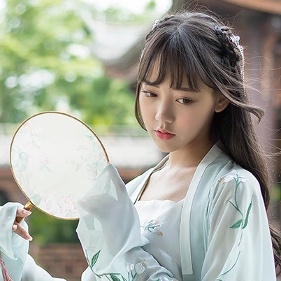 杜若花枝帶和團(tuán)扇傘女生頭像，唯美古風(fēng)頭像