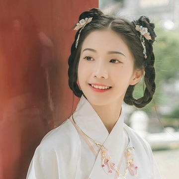 粉嫩提燈少女頭像，唯美古真人頭像