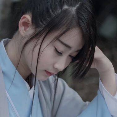 竹林舞劍女生頭像，唯美古風(fēng)真人頭像