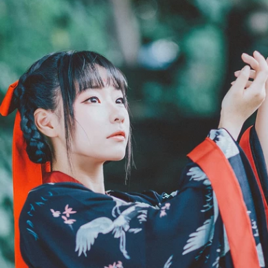 俏皮可愛漢服女子頭像，唯美古風真人頭像