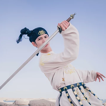 霸氣帶劍男生頭像，唯美古風(fēng)頭像