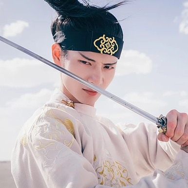 霸氣帶劍男生頭像，唯美古風(fēng)頭像
