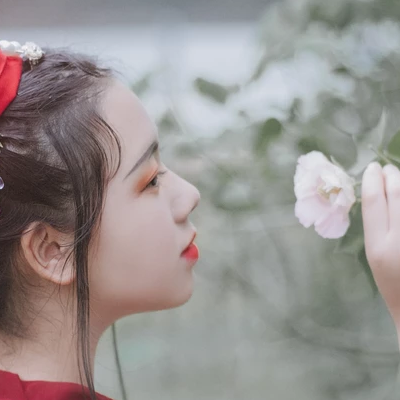 紅衣少女頭像，唯美古風(fēng)女子真人頭像