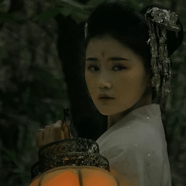白衣素紗女子頭像像，唯美古風(fēng)女子真人頭像