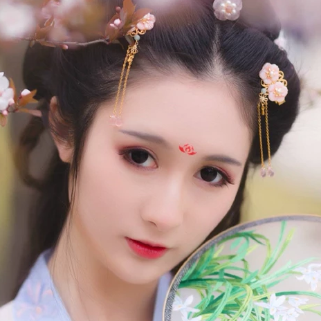 粉色小清新帶團(tuán)扇頭像，唯美古風(fēng)女子真人頭像