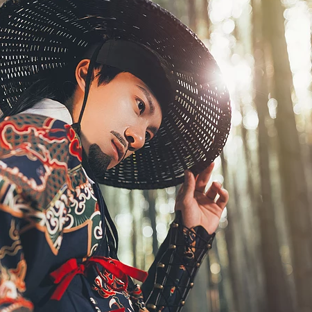 霸氣錦衣行帶刀頭像，唯美古風(fēng)男生真人頭像