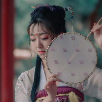 唯美漢服女生頭像，古風(fēng)真人女子頭像