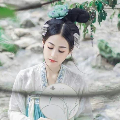 夢(mèng)中鏡時(shí)尚典雅，唯美古風(fēng)真人頭像