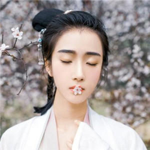 櫻花樹下古風女子頭像，真人古風頭像大全