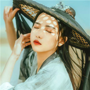 大漠孤煙古風(fēng)女子真人頭像，唯美女生qq頭像