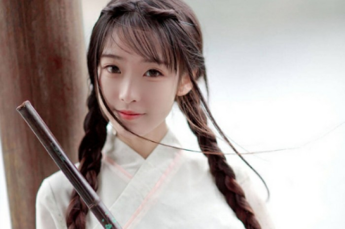 柳眉杏眼女生頭像，古風(fēng)女子qq頭像