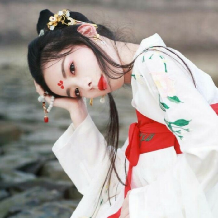 風(fēng)華灼灼古風(fēng)頭像，古裝真人女生頭像