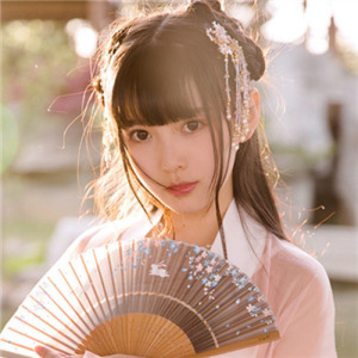 淡雅古裝女子頭像，清幽古風頭像真人