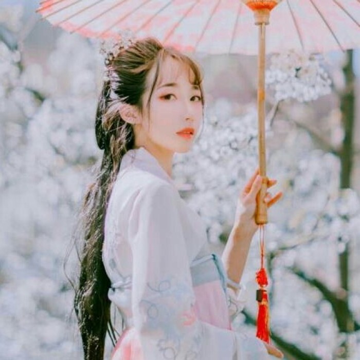俏麗女子真人古風(fēng)頭像，婉風(fēng)流轉(zhuǎn)女生頭像