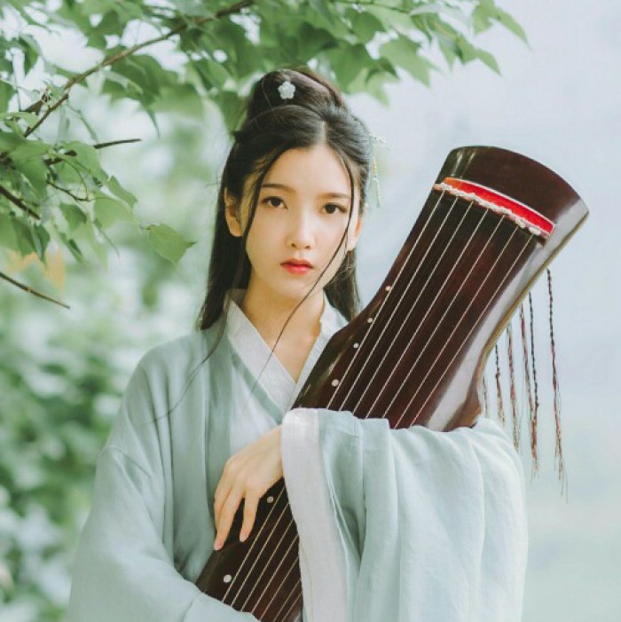 俏麗女子真人古風(fēng)頭像，婉風(fēng)流轉(zhuǎn)女生頭像