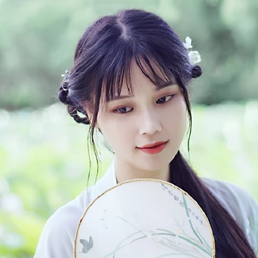 荷塘邊帶傘女生頭像，唯美古風(fēng)真人頭像