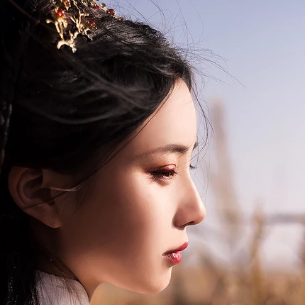 傷感流淚帶傘頭像，唯美古風真人頭像