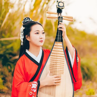 秋色彈琵琶紅衣女生頭像，唯美古風(fēng)真人頭像