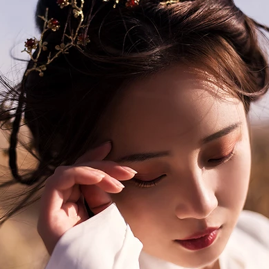 傷感流淚帶傘頭像，唯美古風真人頭像