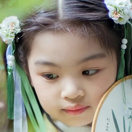 超萌帶團(tuán)扇小女生頭像，唯美古風(fēng)真人頭像