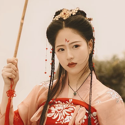 紅色帶傘女子頭像，唯美古風(fēng)真人頭像