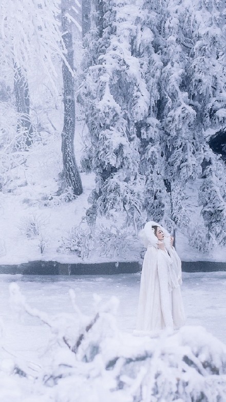 唯美雪景古裝美女圖片，清新淡雅的古裝攝影欣賞